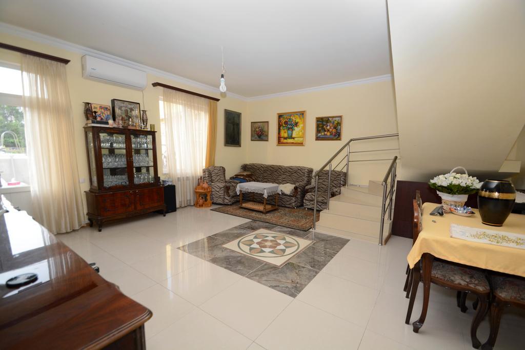 Bonjour Guest House Yerevan Bagian luar foto