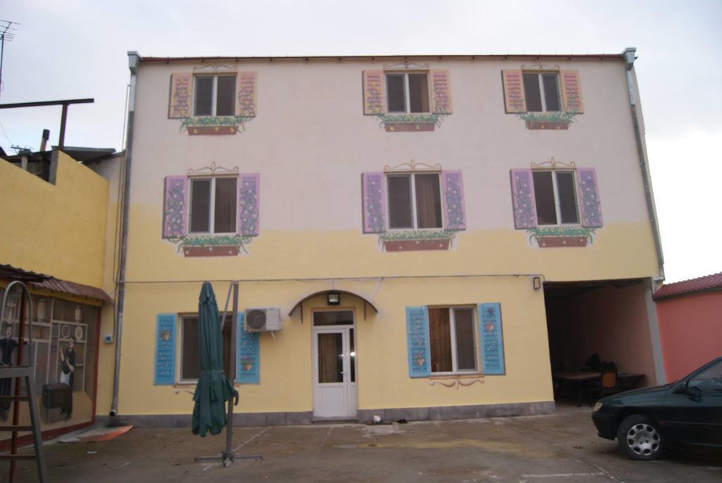 Bonjour Guest House Yerevan Bagian luar foto