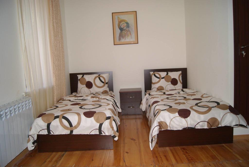 Bonjour Guest House Yerevan Bagian luar foto