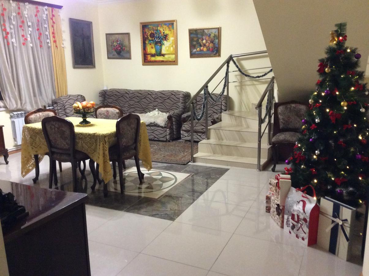 Bonjour Guest House Yerevan Bagian luar foto