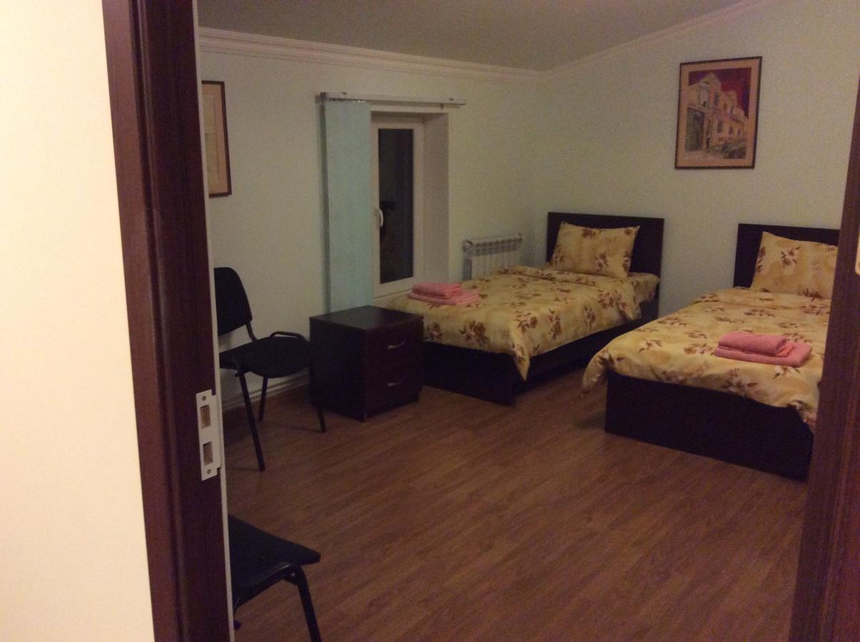 Bonjour Guest House Yerevan Bagian luar foto