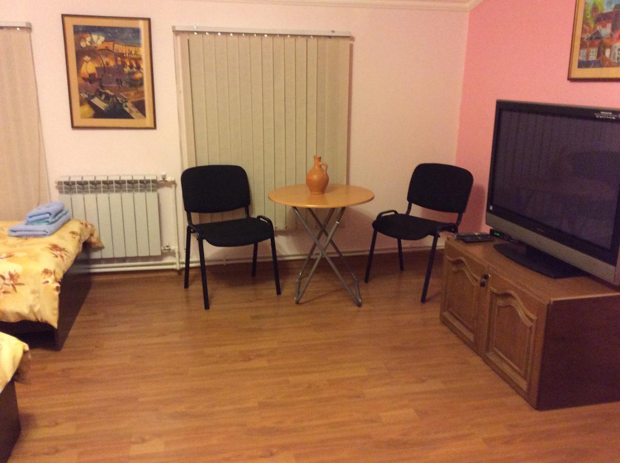 Bonjour Guest House Yerevan Bagian luar foto