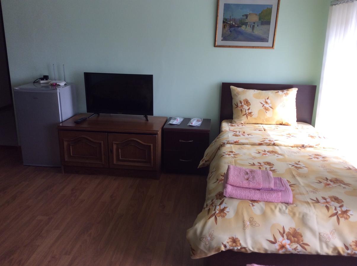 Bonjour Guest House Yerevan Bagian luar foto